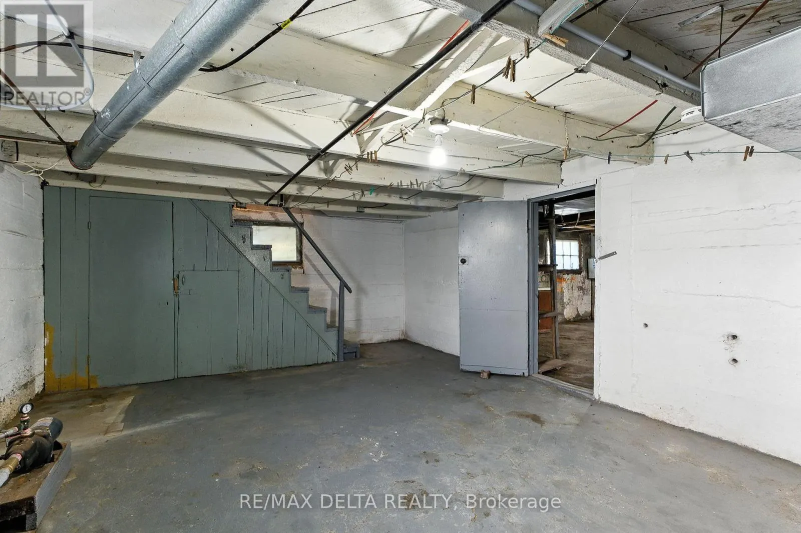 3560 DROUIN ROAD