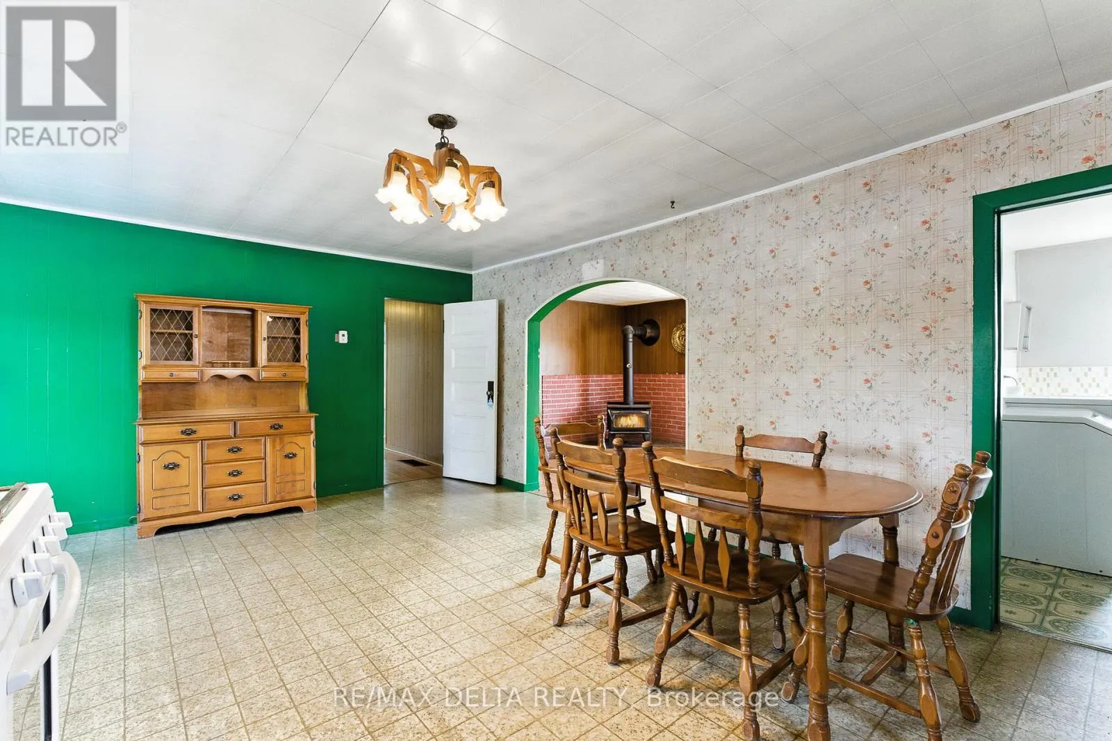 3560 DROUIN ROAD