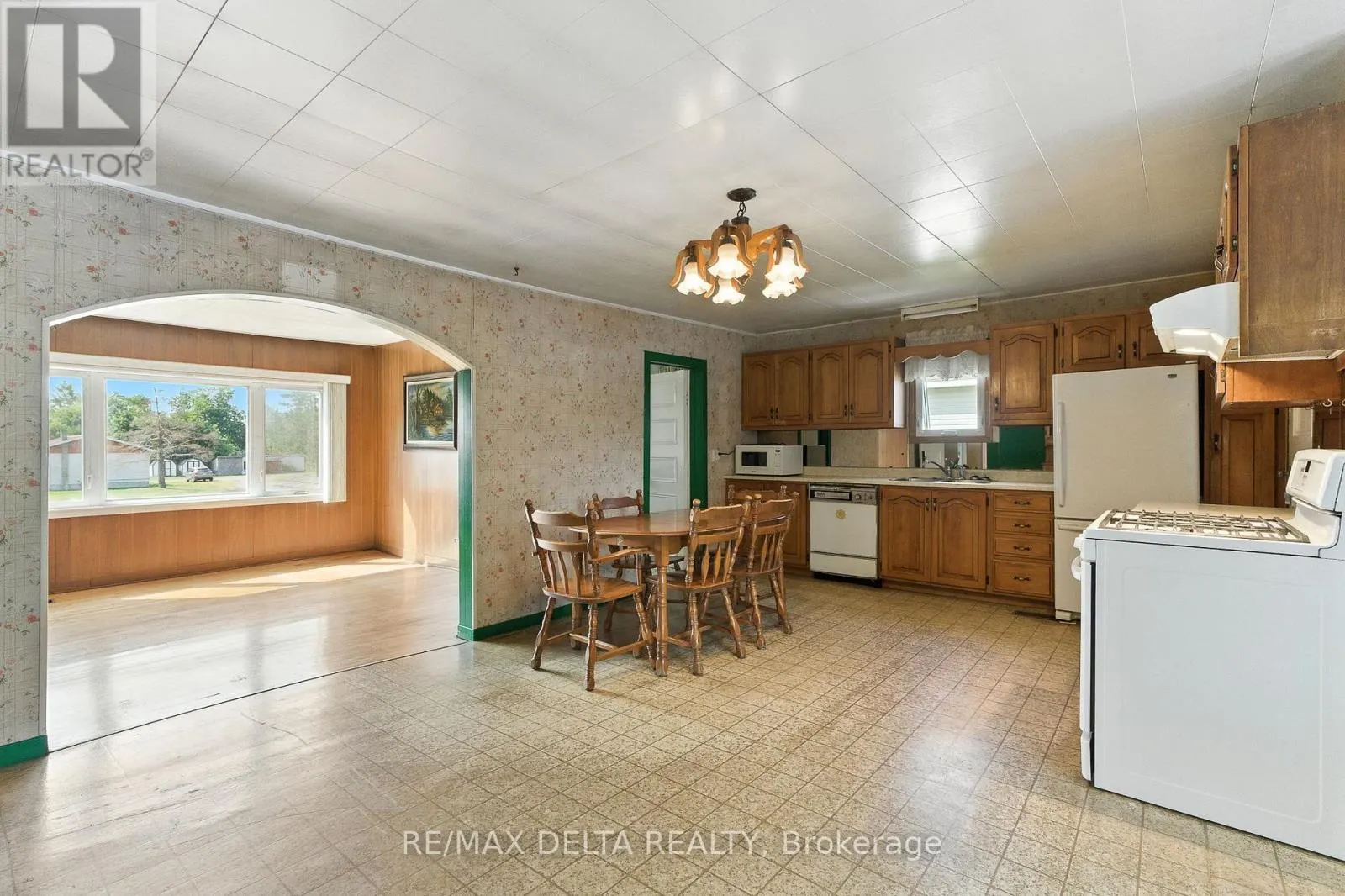 3560 DROUIN ROAD