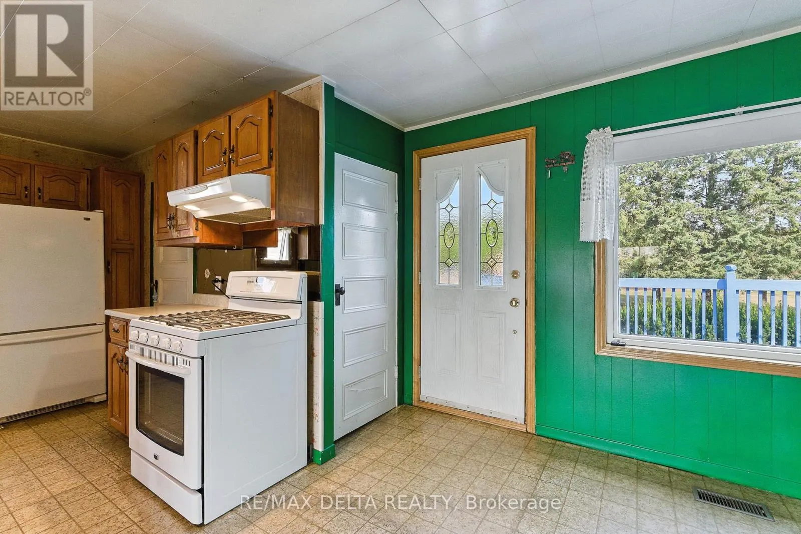 3560 DROUIN ROAD