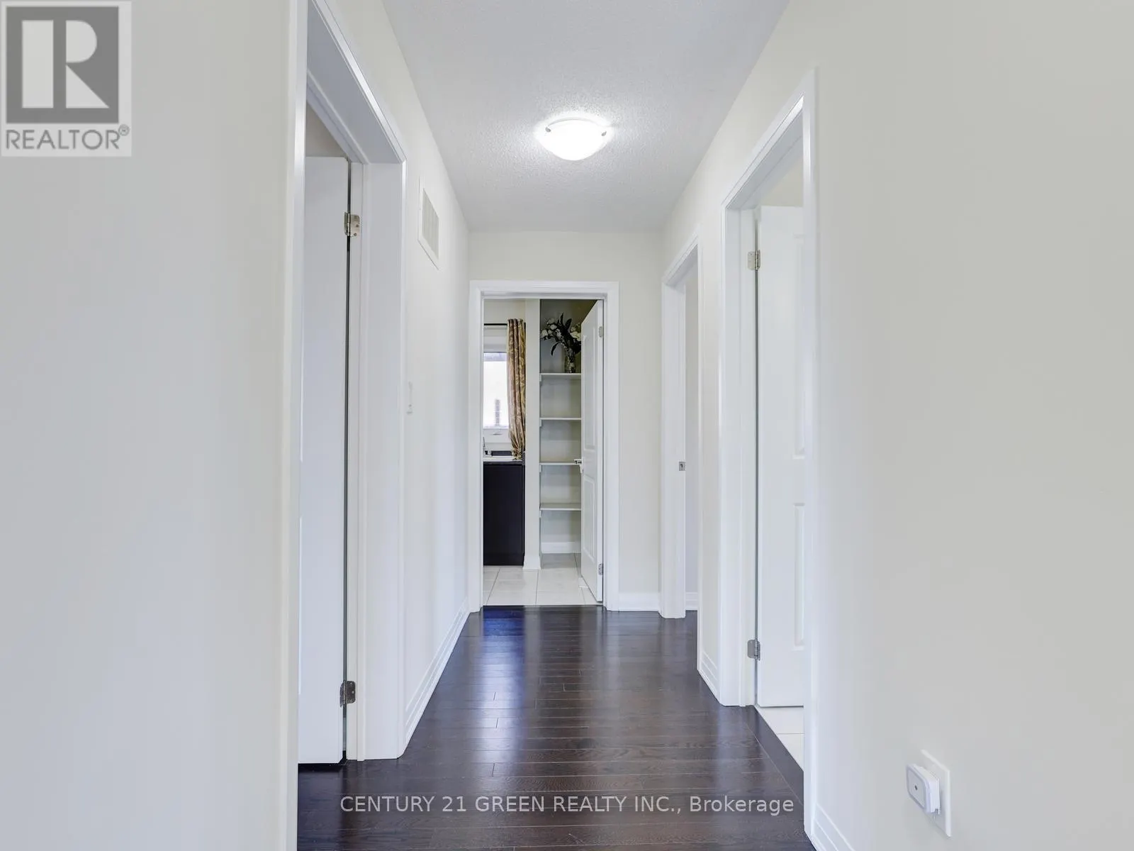 4 SLATER STREET