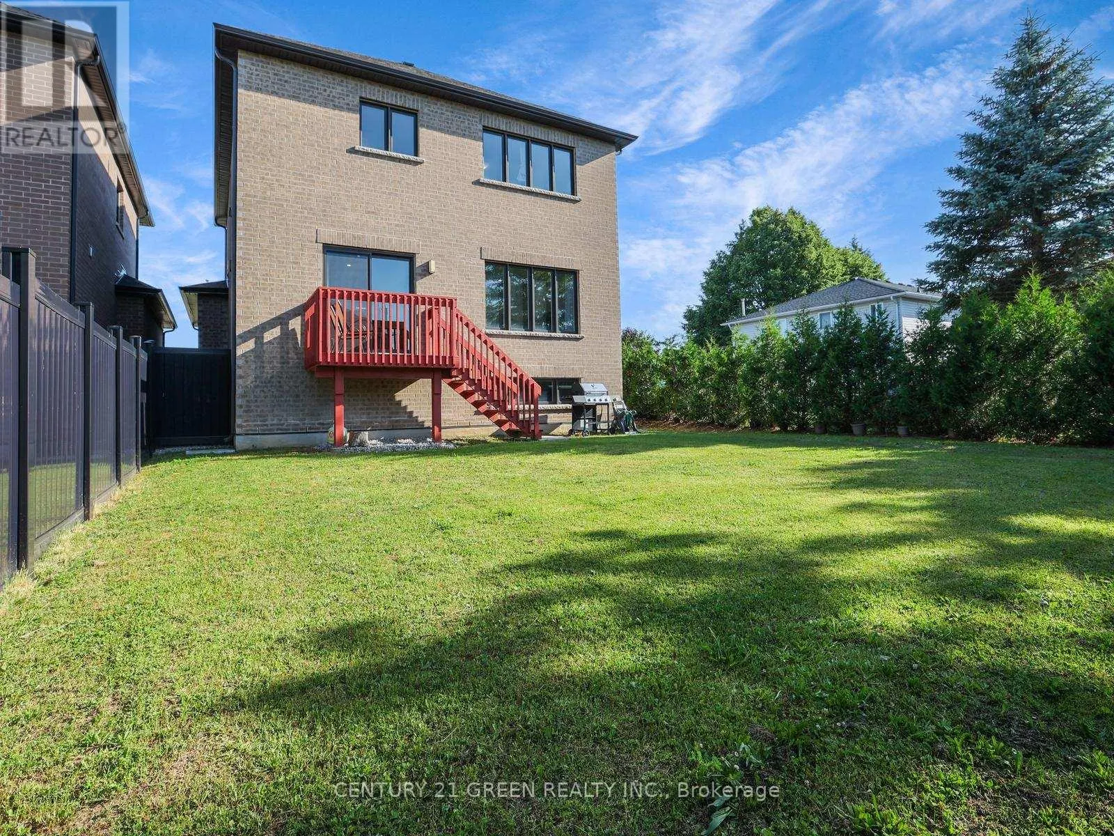 4 SLATER STREET