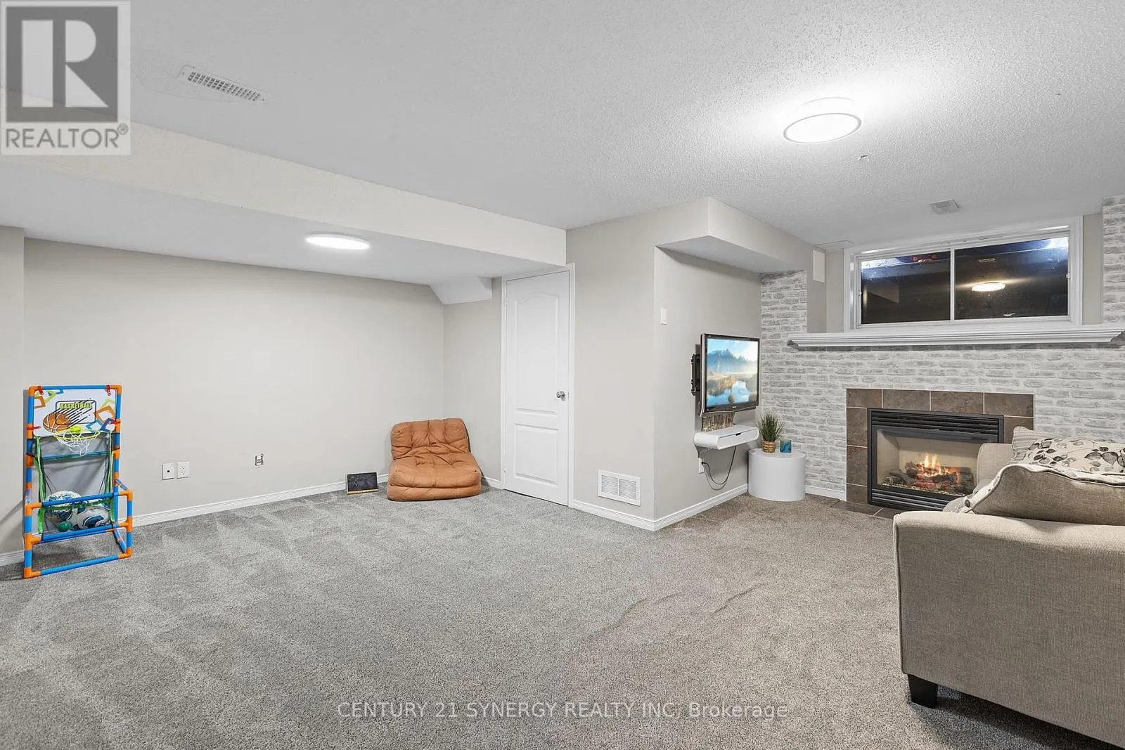 1790 PLAINRIDGE CRESCENT