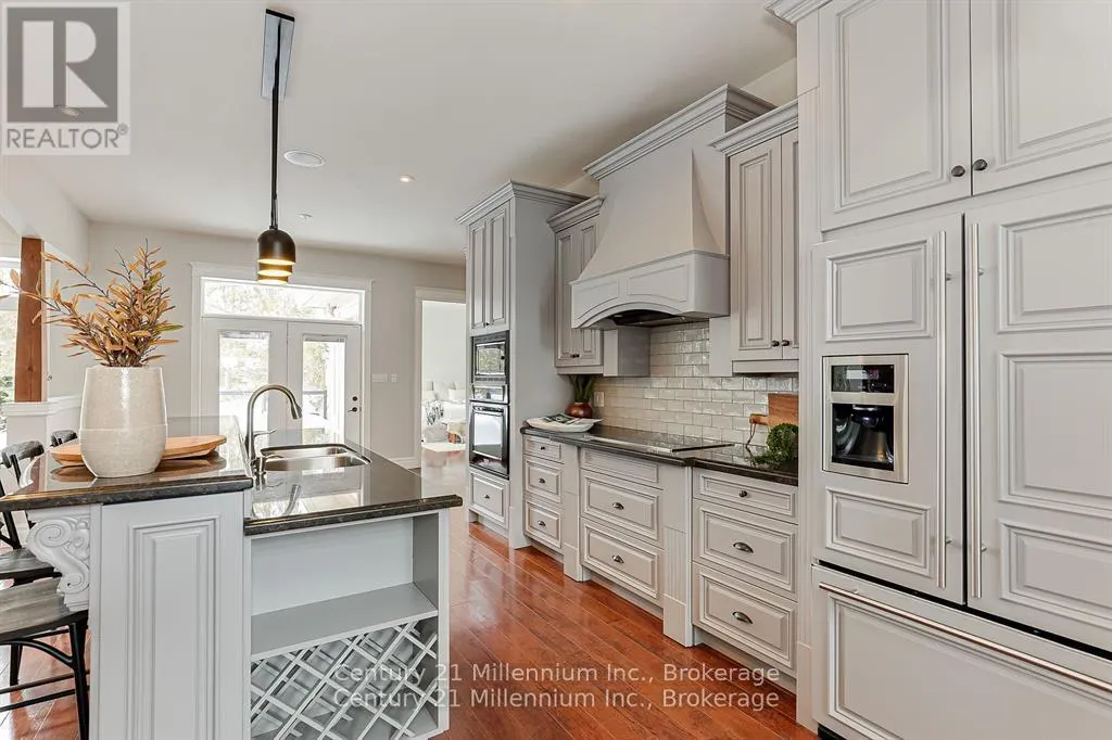 112 CORTINA CRESCENT