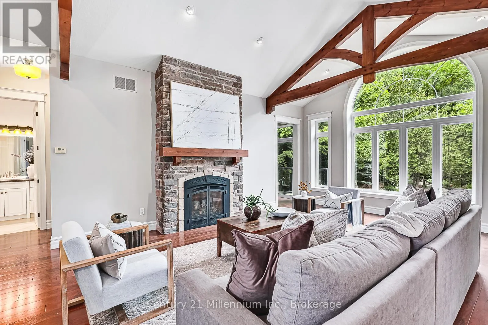 112 CORTINA CRESCENT