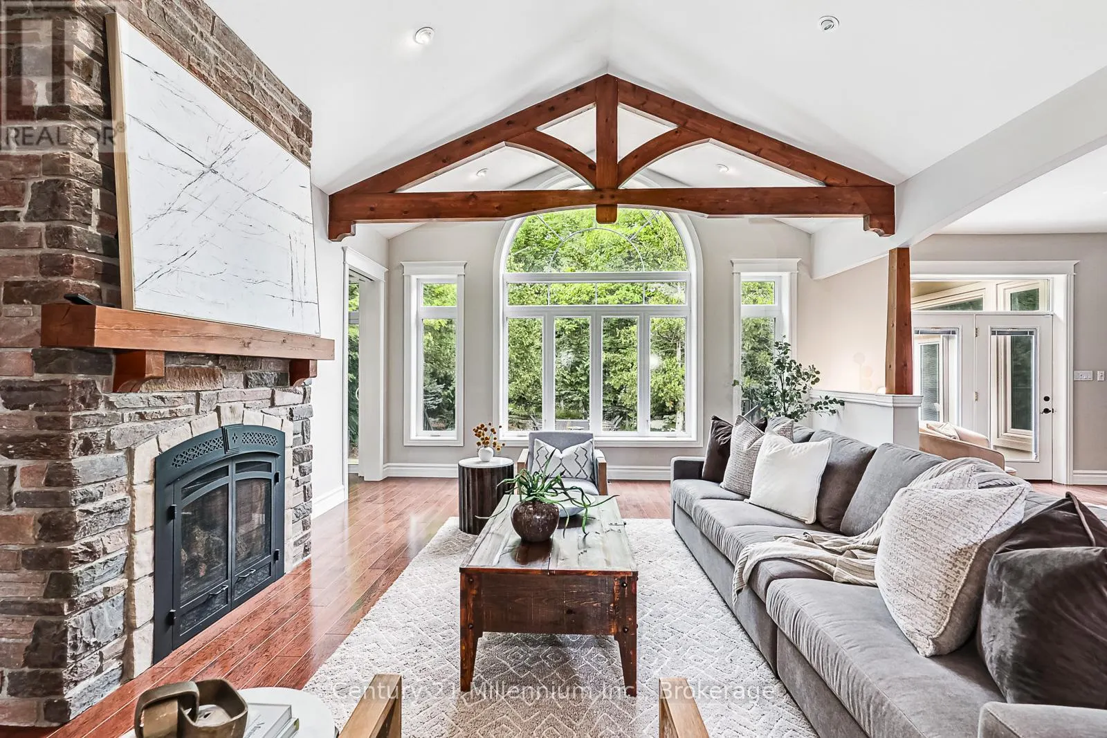 112 CORTINA CRESCENT
