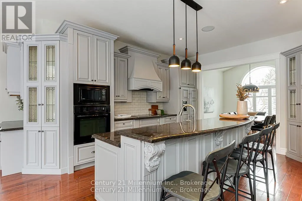 112 CORTINA CRESCENT