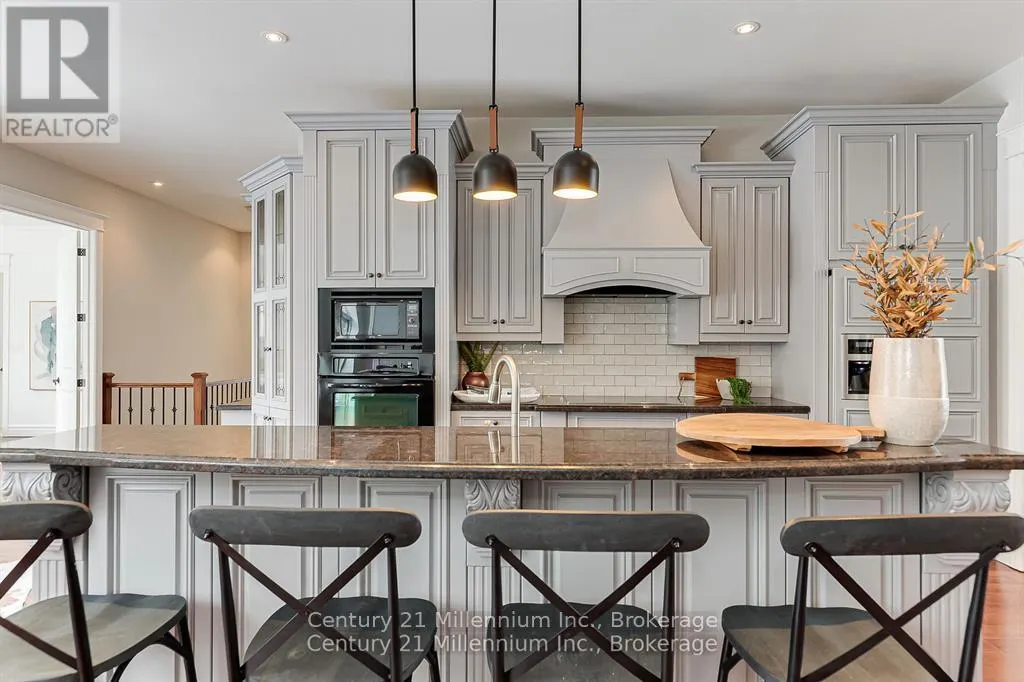 112 CORTINA CRESCENT