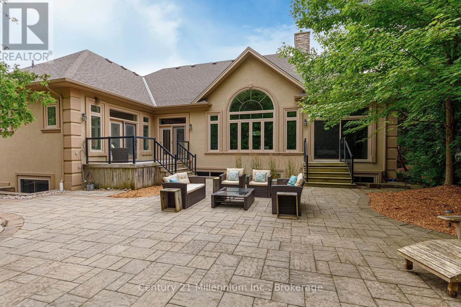 112 CORTINA CRESCENT