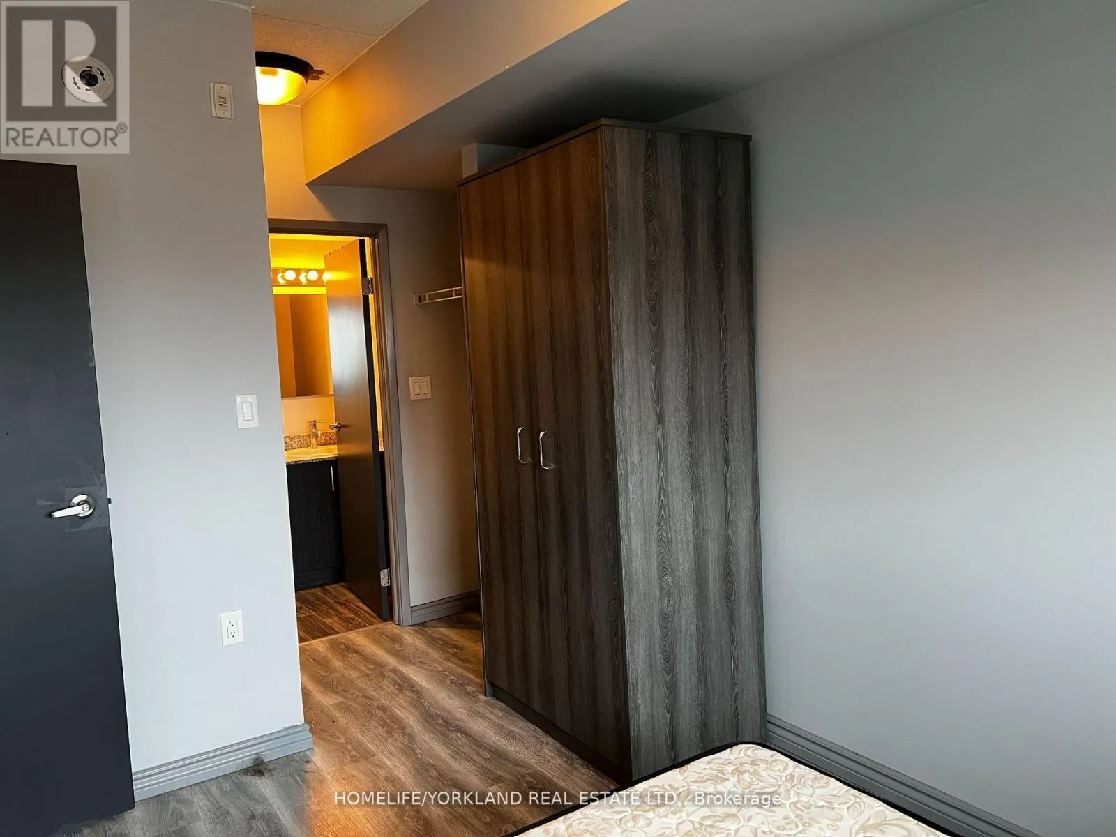 G612 - 275 LARCH STREET
