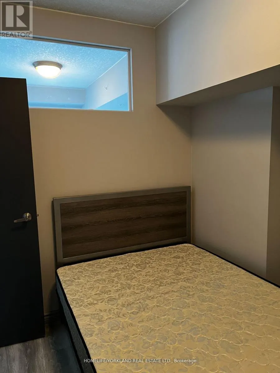 G612 - 275 LARCH STREET