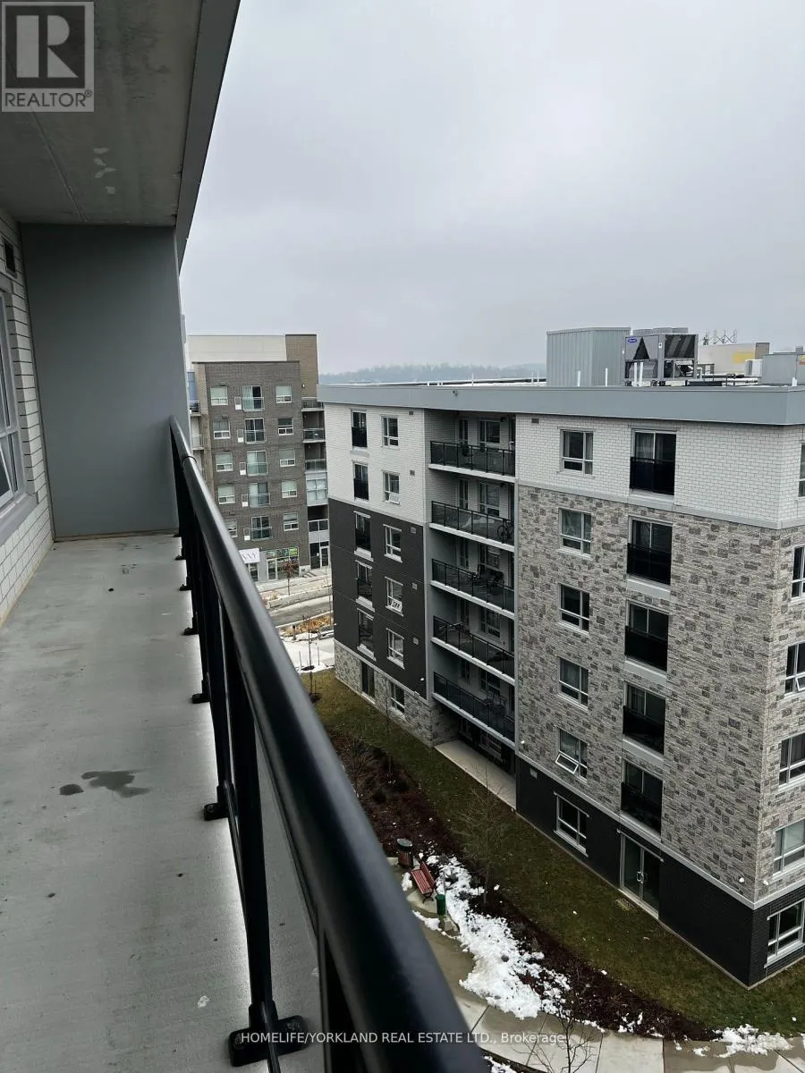 G612 - 275 LARCH STREET