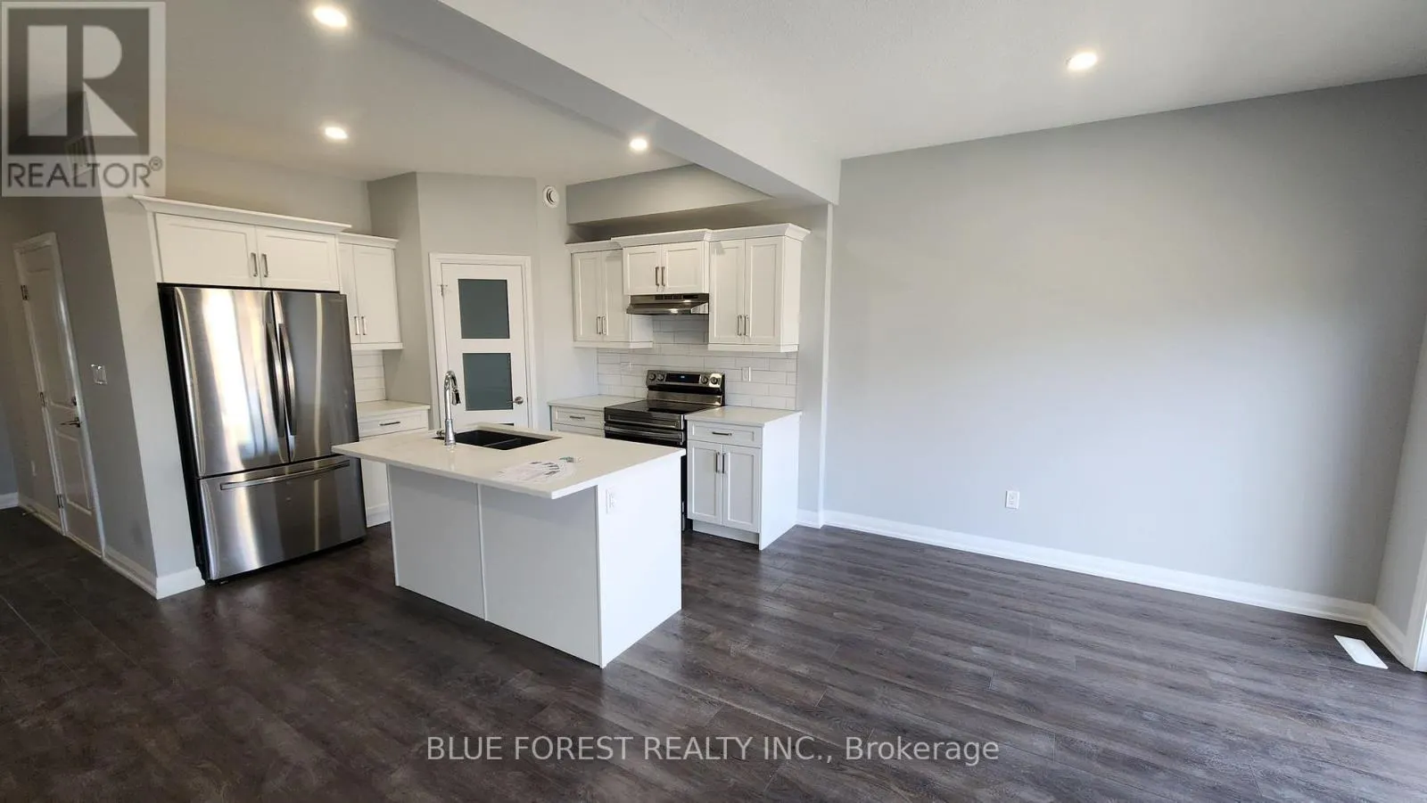 12 - 1 MILLER DRIVE, #12