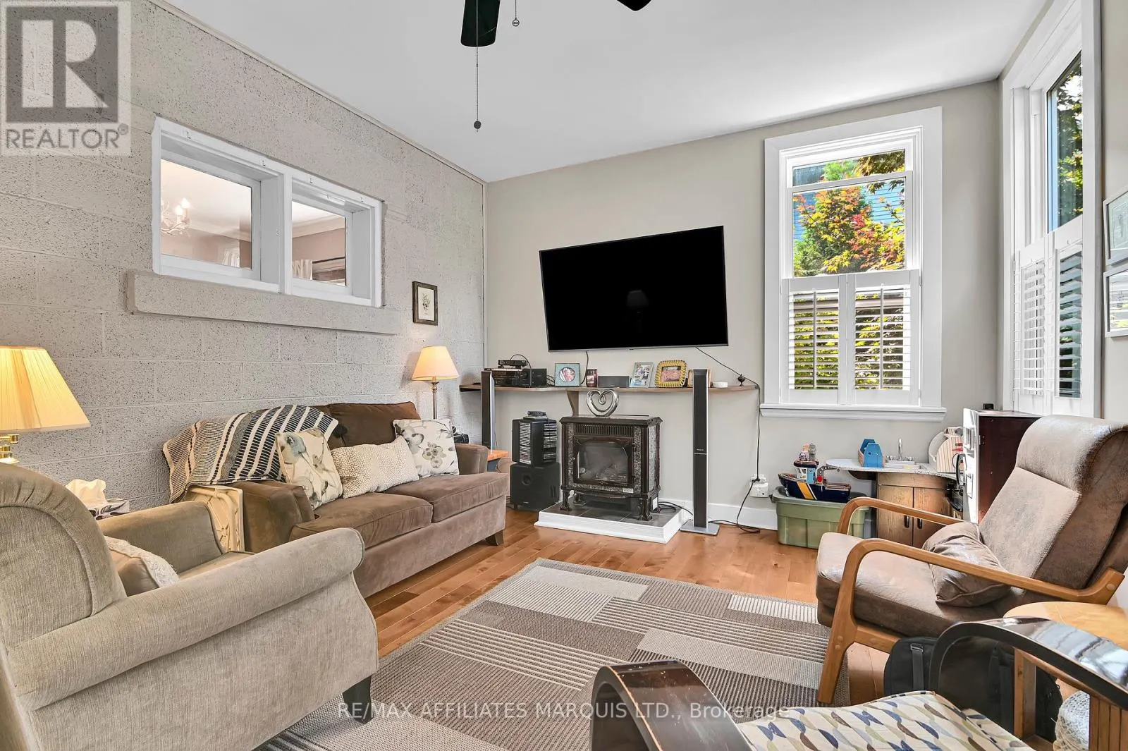 123 FIFTH STREET E