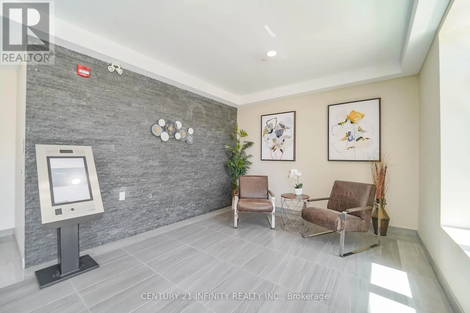 101 - 135 ORR STREET, #101
