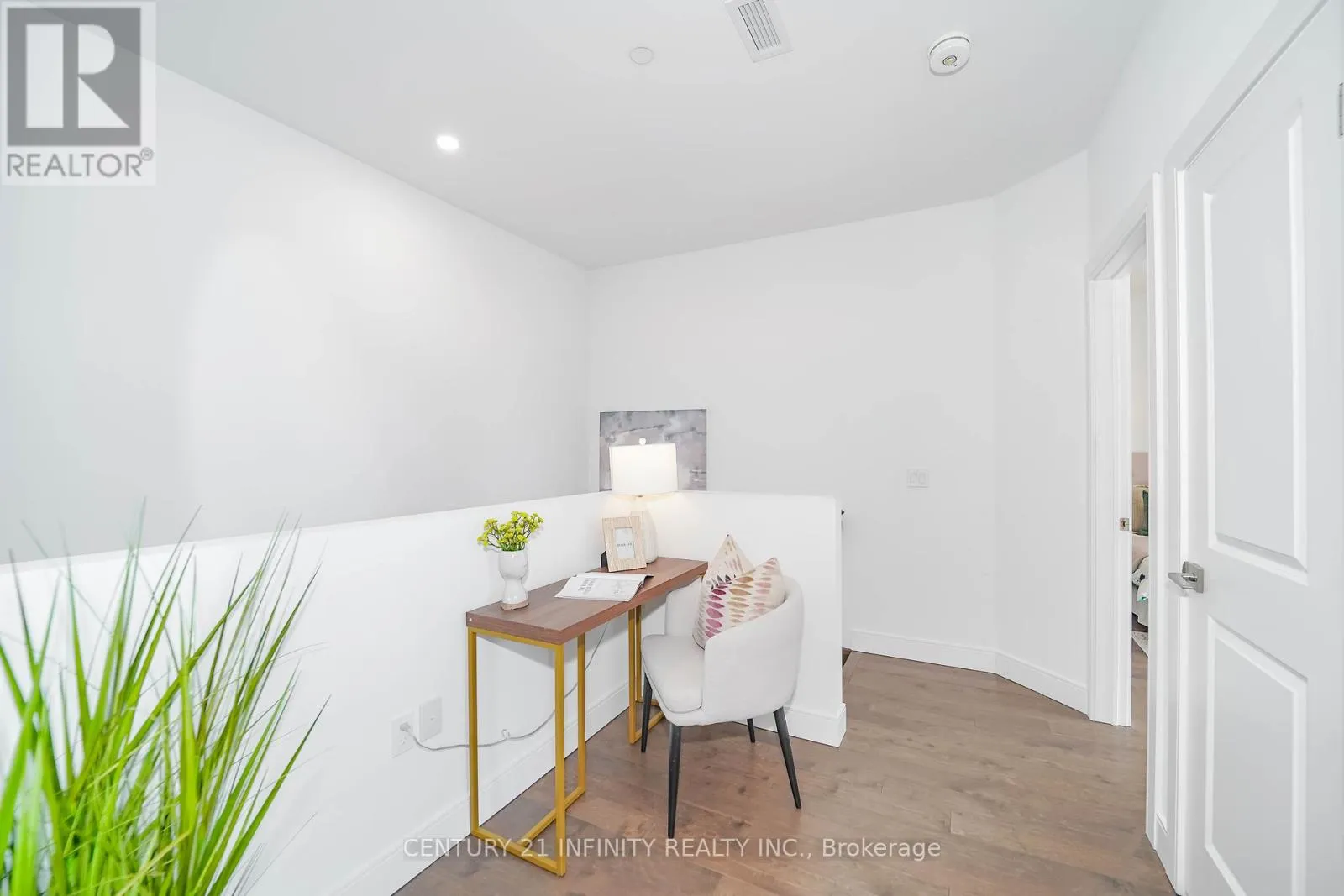101 - 135 ORR STREET, #101