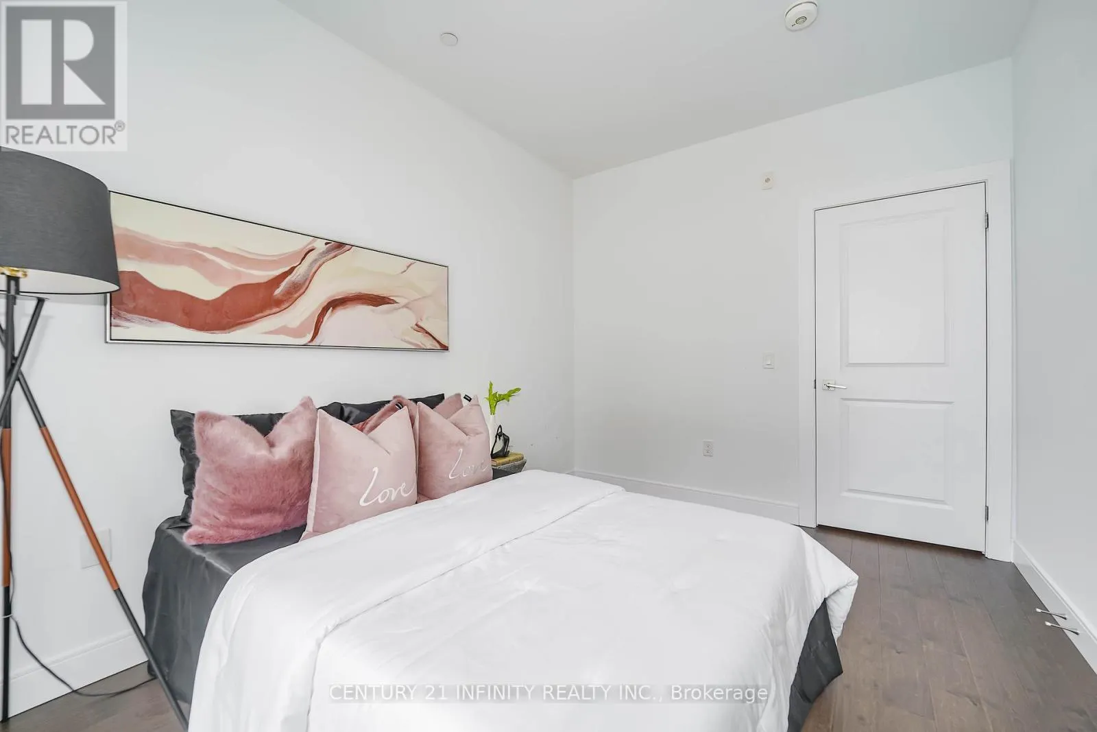 101 - 135 ORR STREET, #101