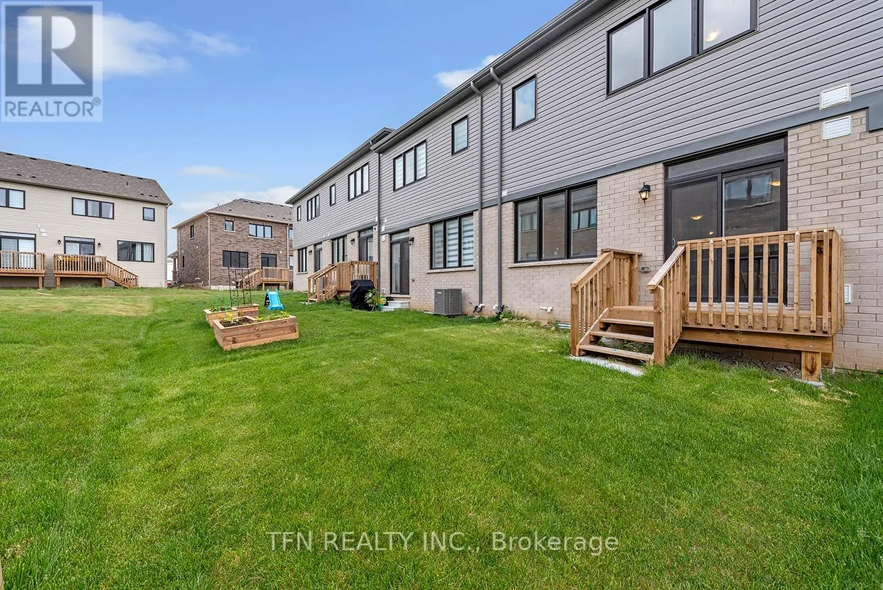 102 GRANVILLE CRESCENT