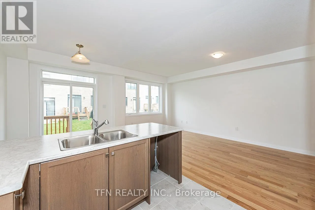 102 GRANVILLE CRESCENT
