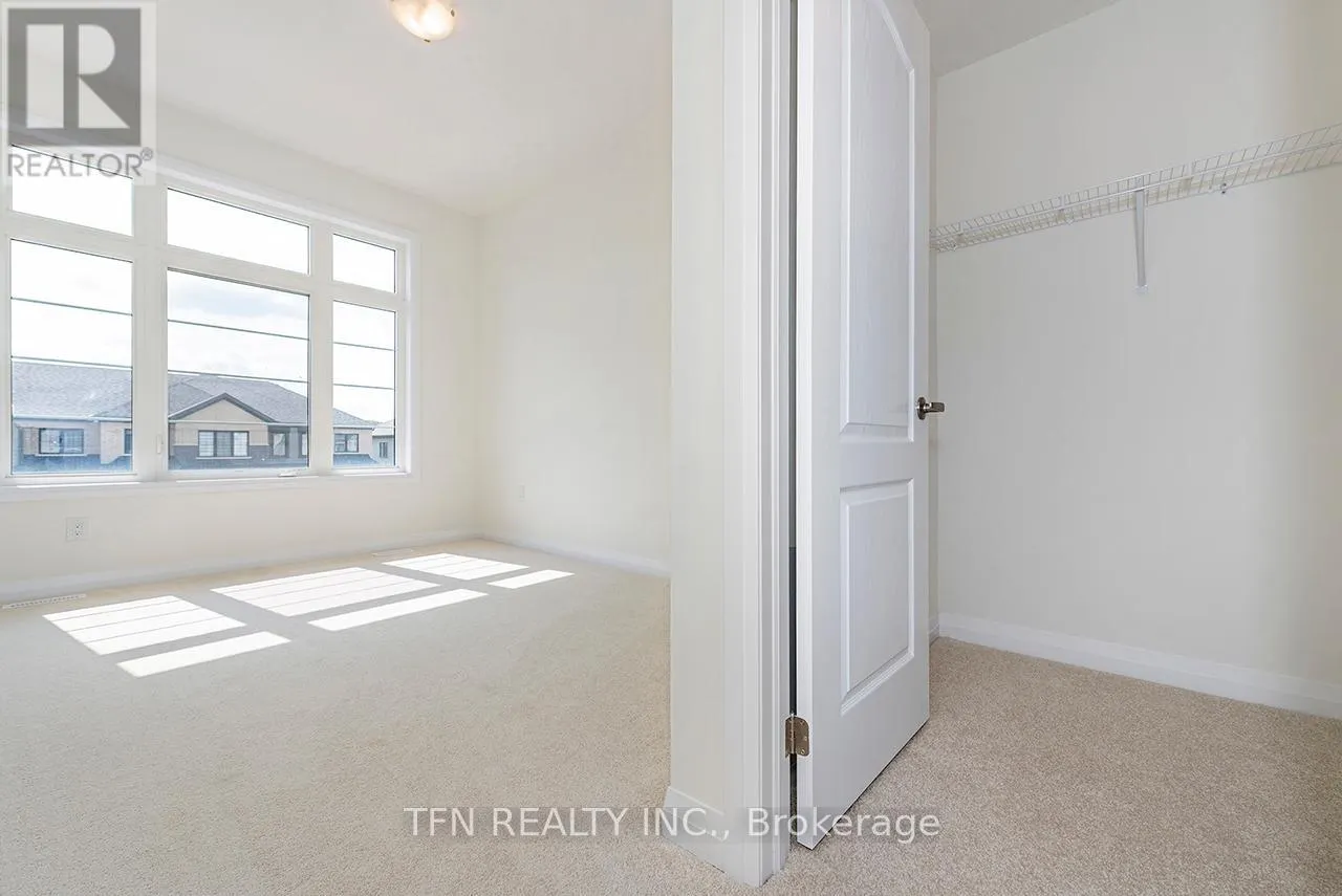 102 GRANVILLE CRESCENT