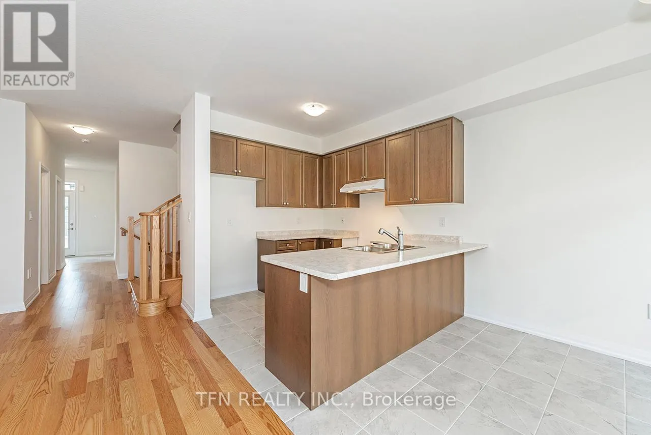 102 GRANVILLE CRESCENT