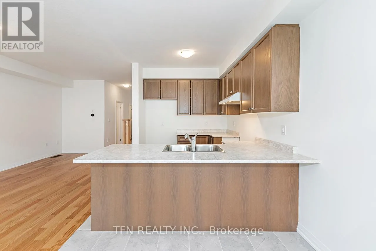 102 GRANVILLE CRESCENT