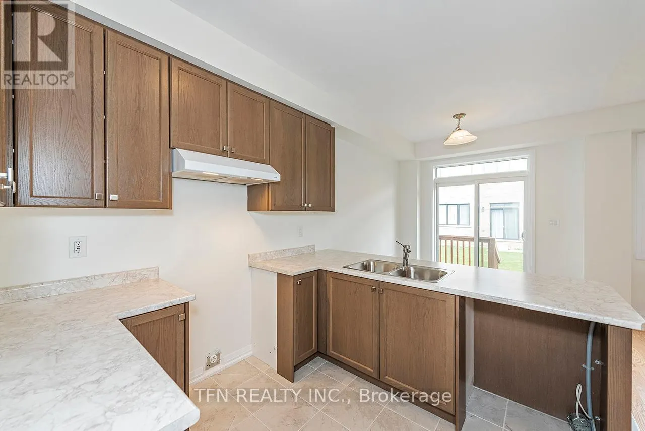 102 GRANVILLE CRESCENT