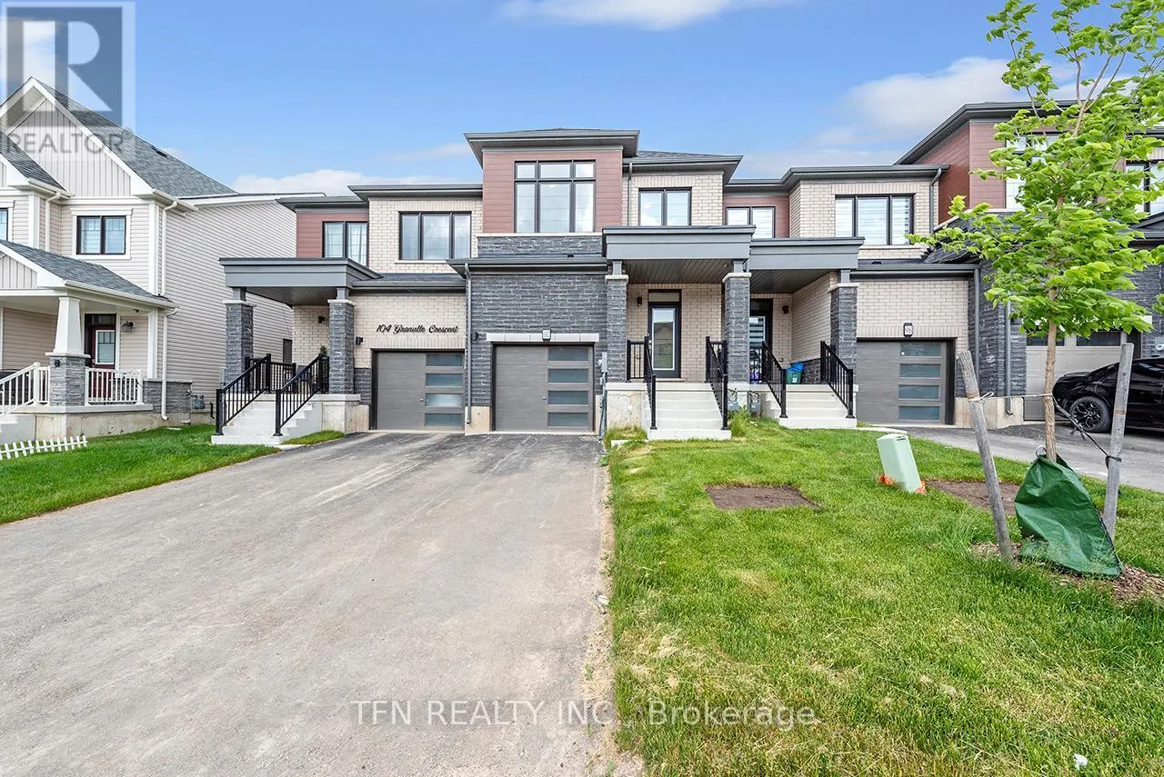 102 GRANVILLE CRESCENT