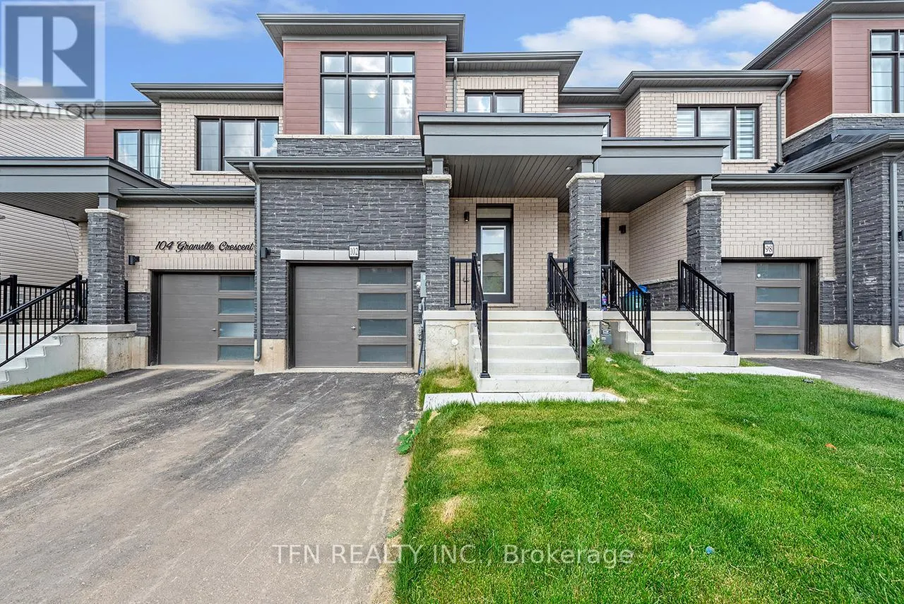 102 GRANVILLE CRESCENT