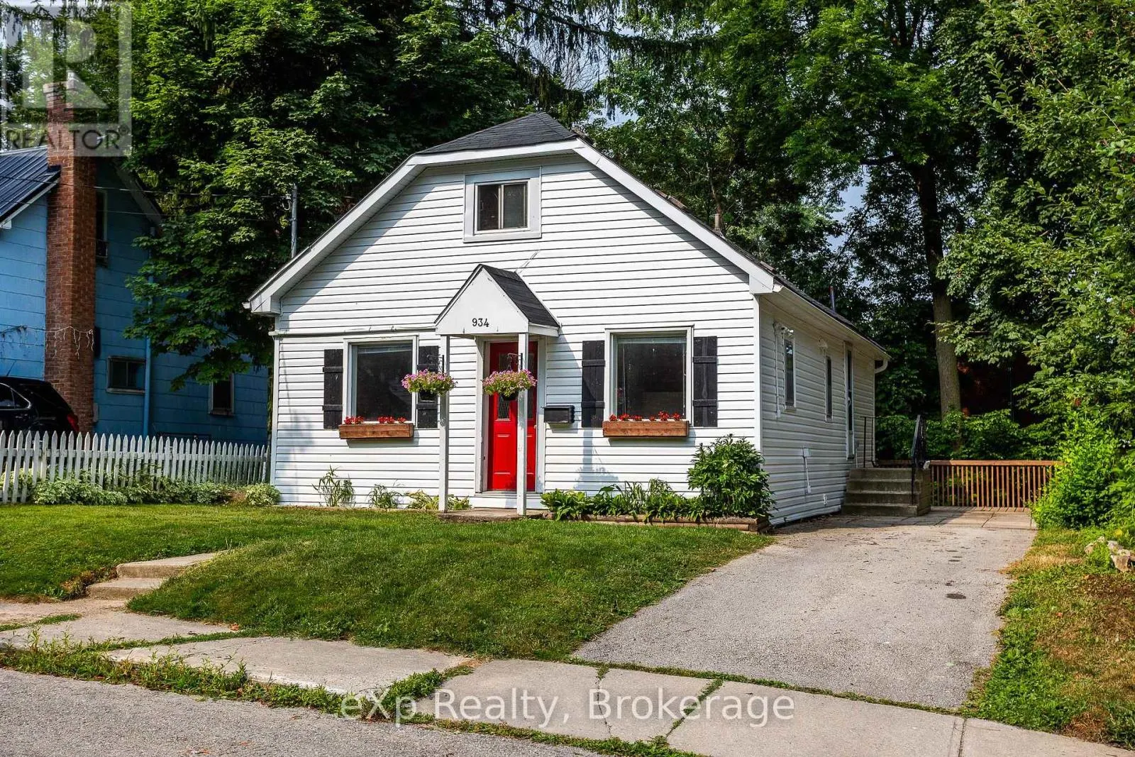 934 5TH AVENUE W
