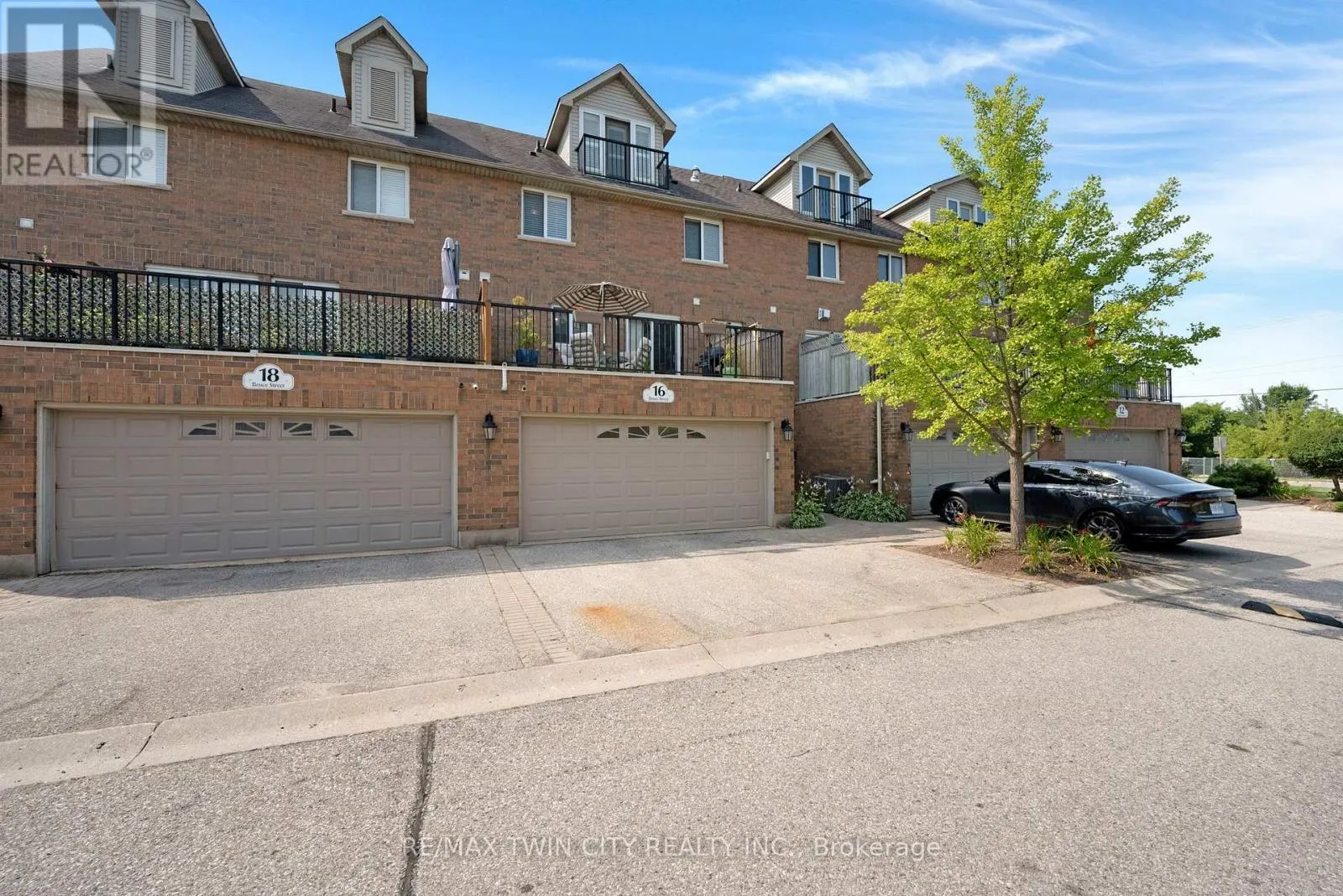 16 BRUCE STREET
