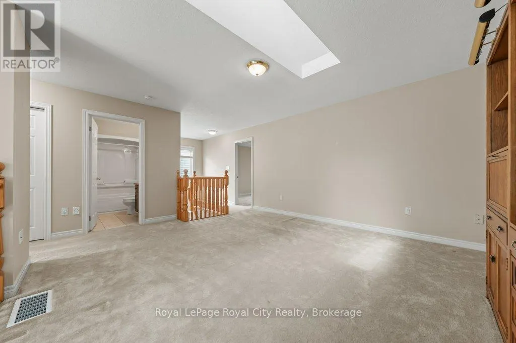 119 MCARTHUR CRESCENT