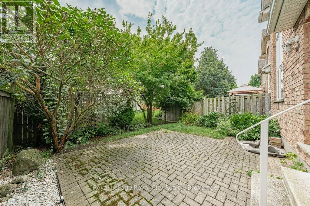 119 MCARTHUR CRESCENT