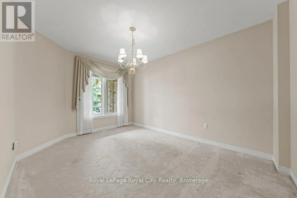 119 MCARTHUR CRESCENT