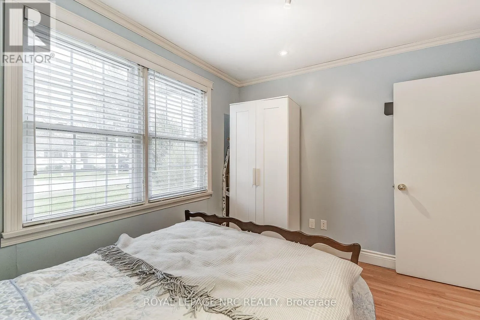 14 SHAKESPEARE AVENUE