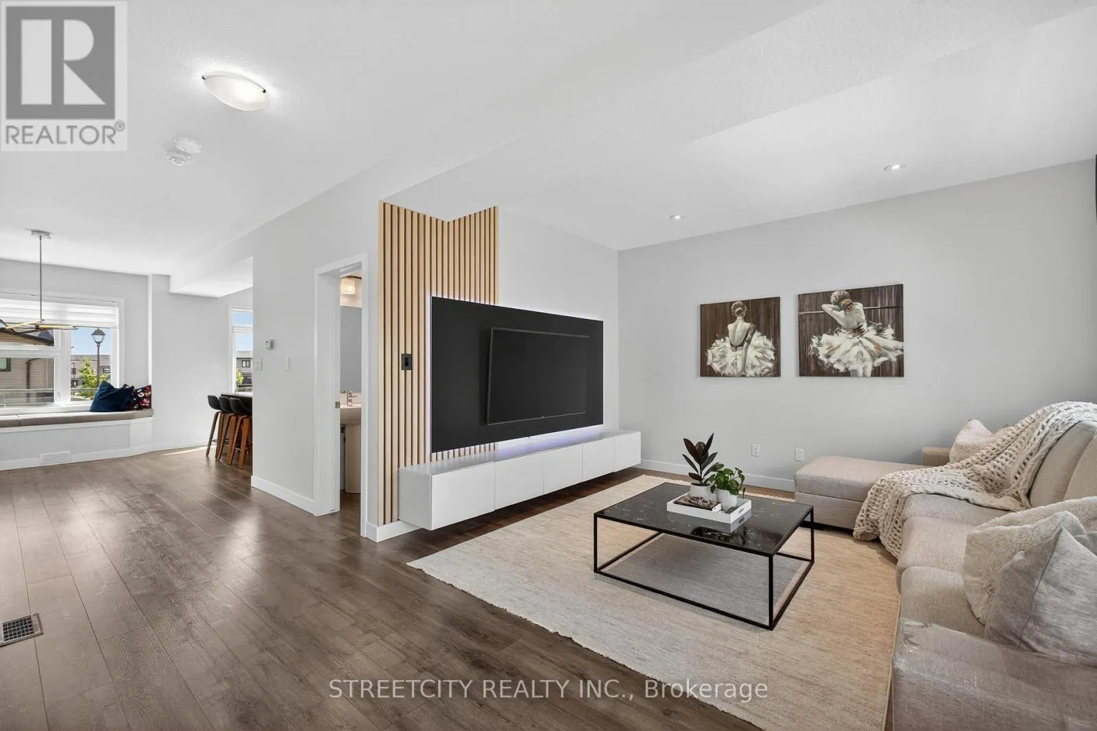 32 - 3380 SINGLETON AVENUE, #32