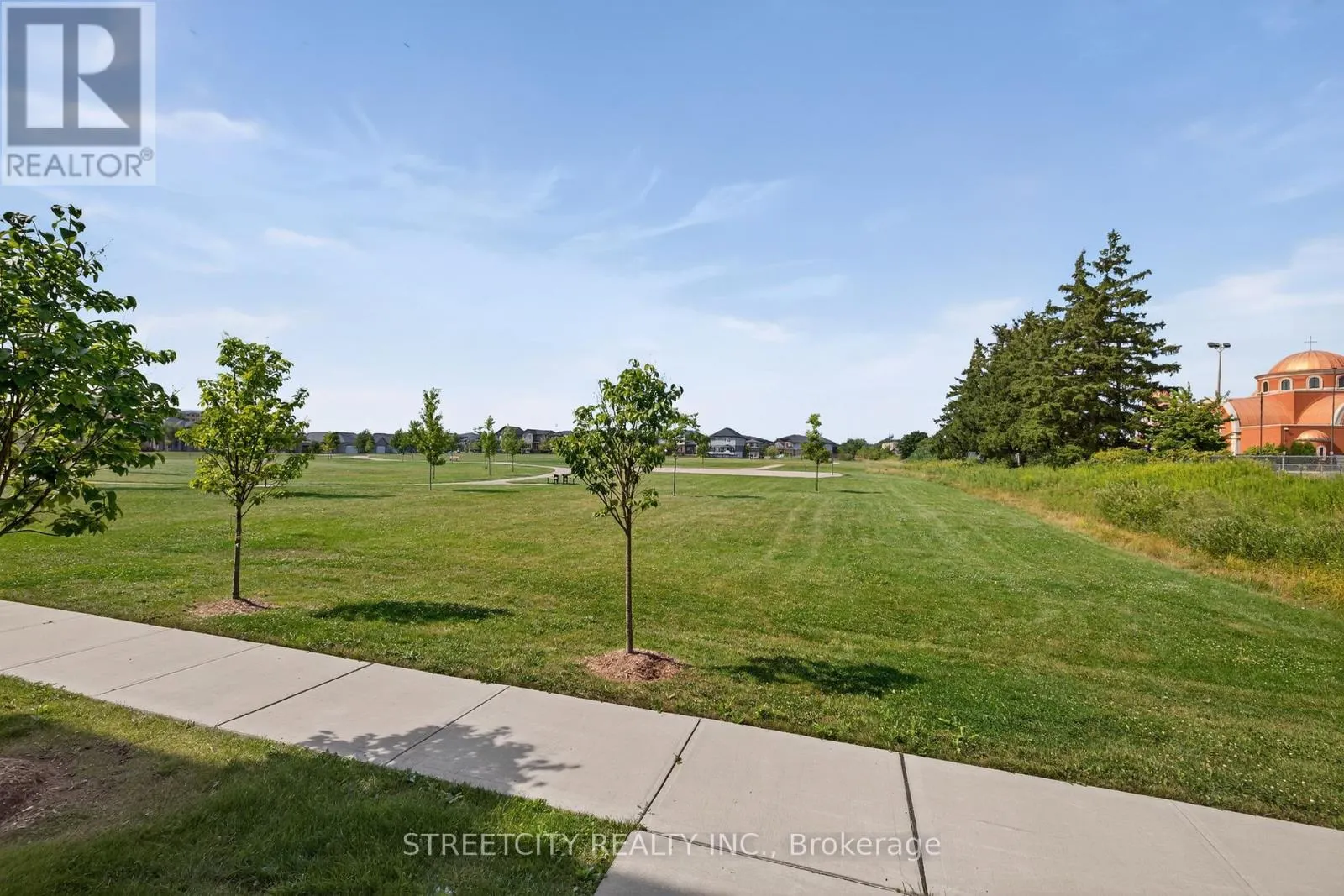 32 - 3380 SINGLETON AVENUE, #32