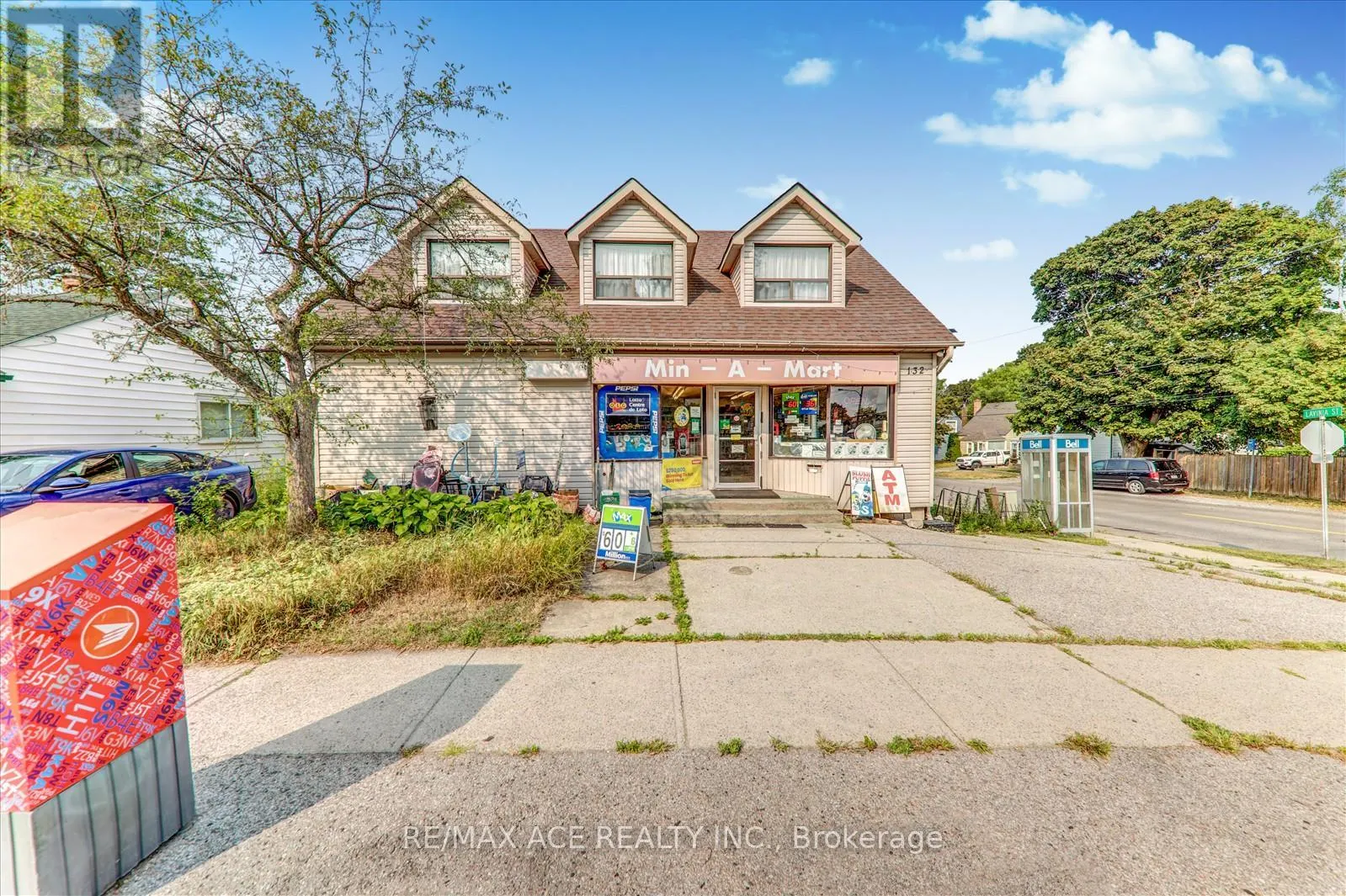 132 VICTORIA STREET N