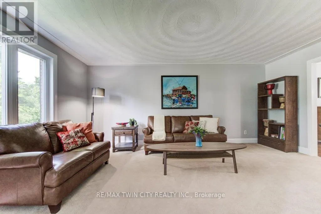 489 BRANSTONE DRIVE