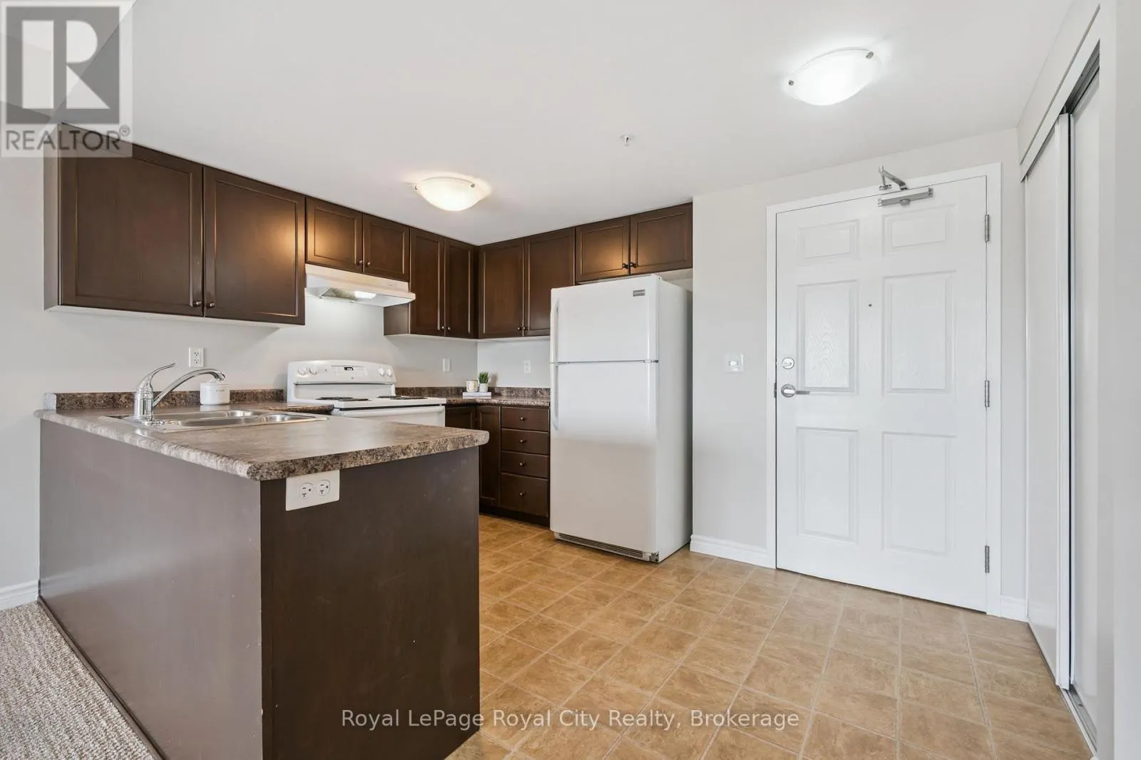 313 - 60 LYNNMORE STREET, #313