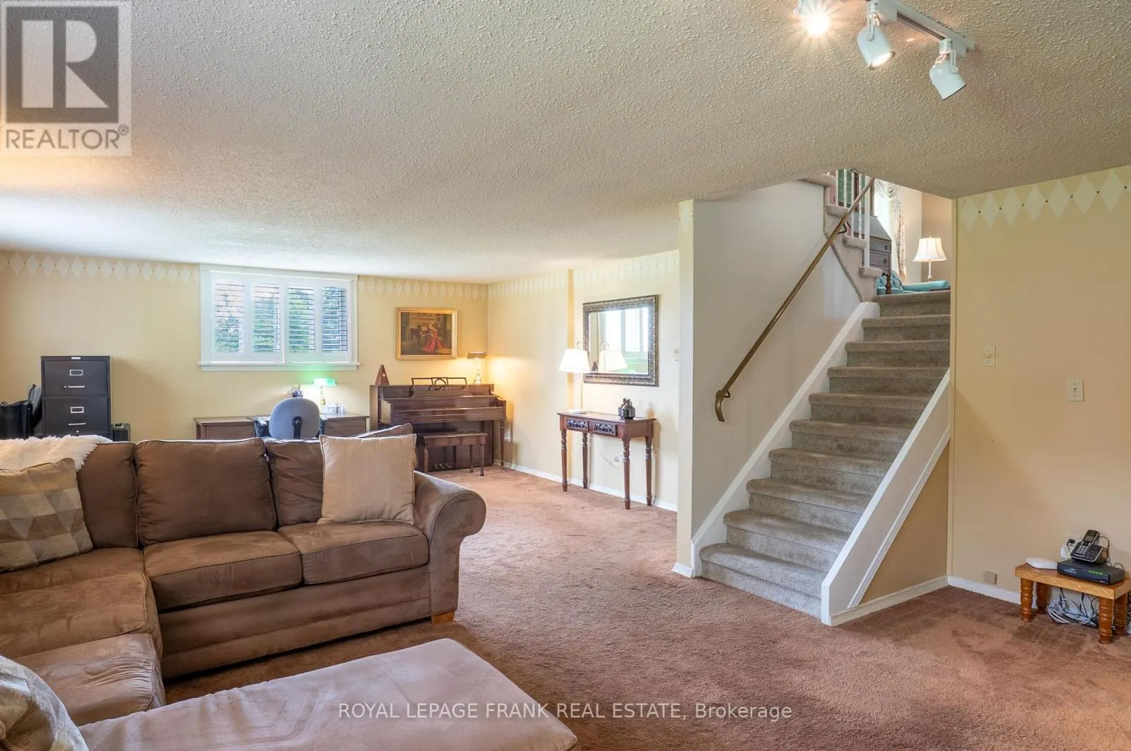 383 OLD SURREY LANE