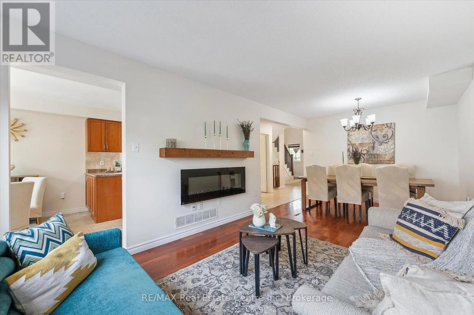 24 WILKIE CRESCENT