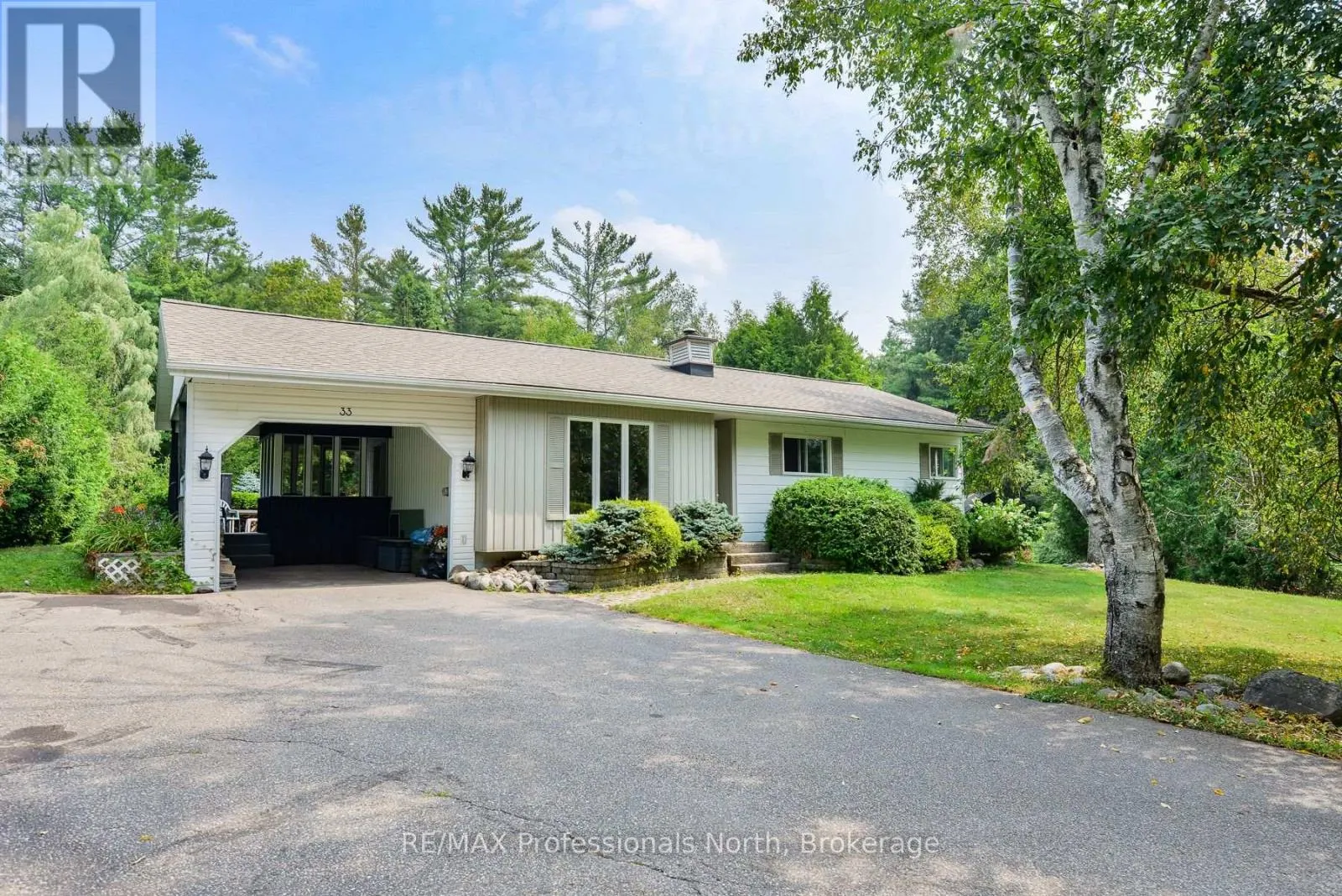 33 WOODCHESTER AVENUE