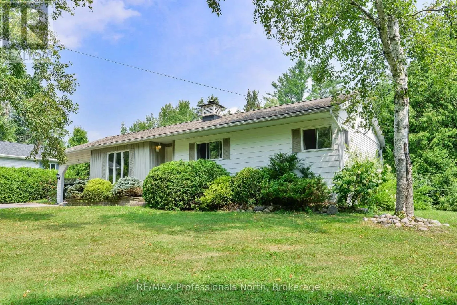 33 WOODCHESTER AVENUE