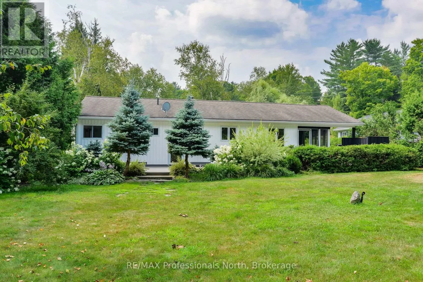33 WOODCHESTER AVENUE