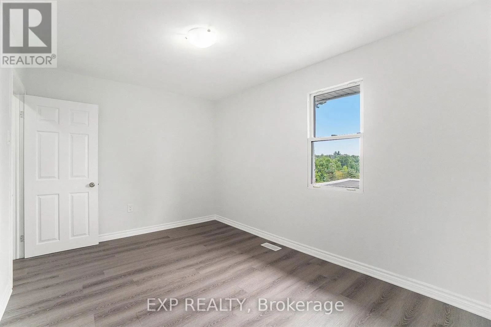 3854 PRINCE OF WALES DRIVE
