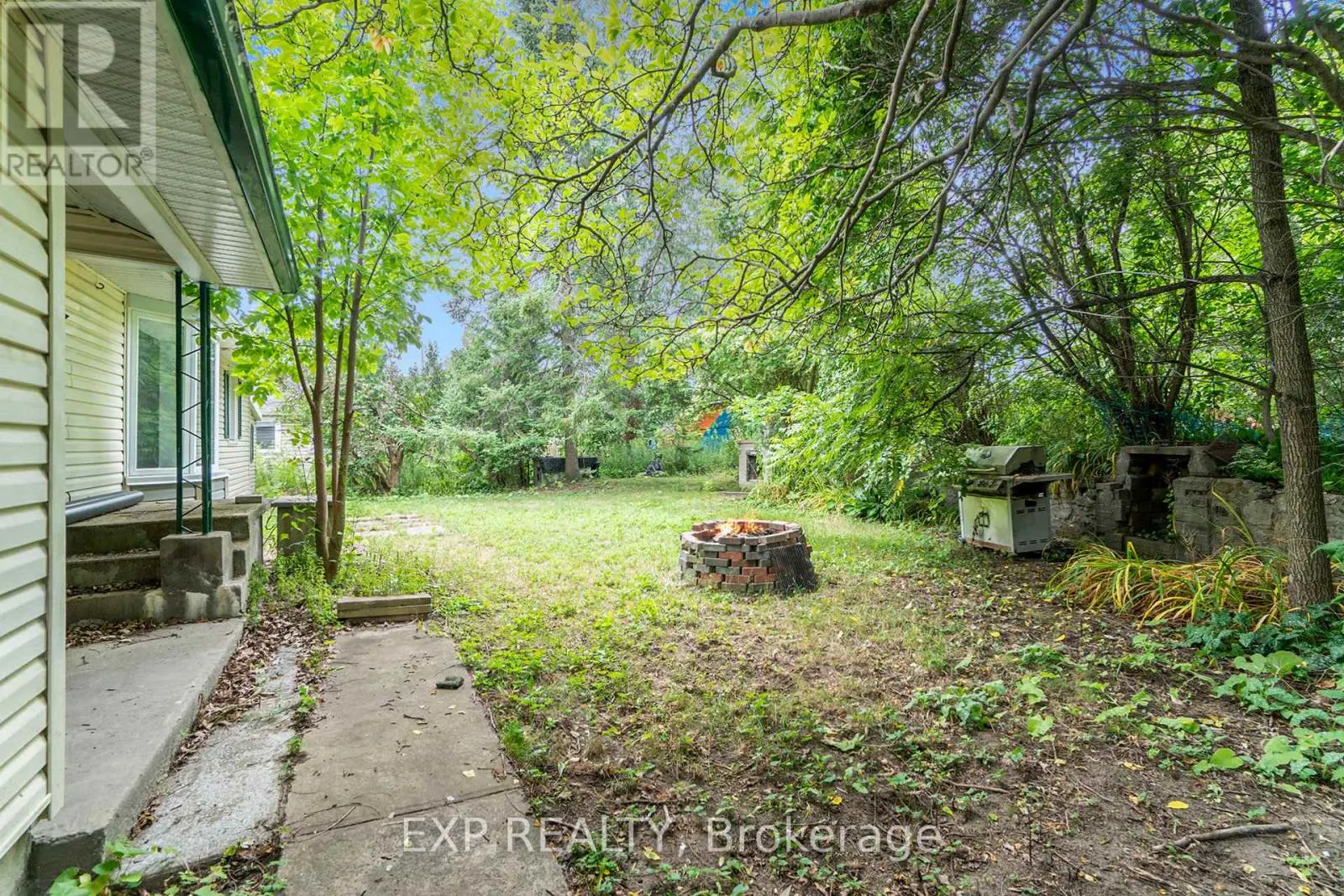 3854 PRINCE OF WALES DRIVE