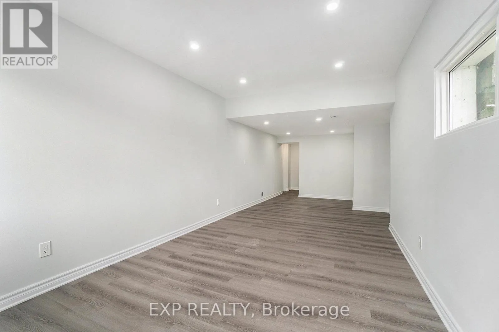 3854 PRINCE OF WALES DRIVE