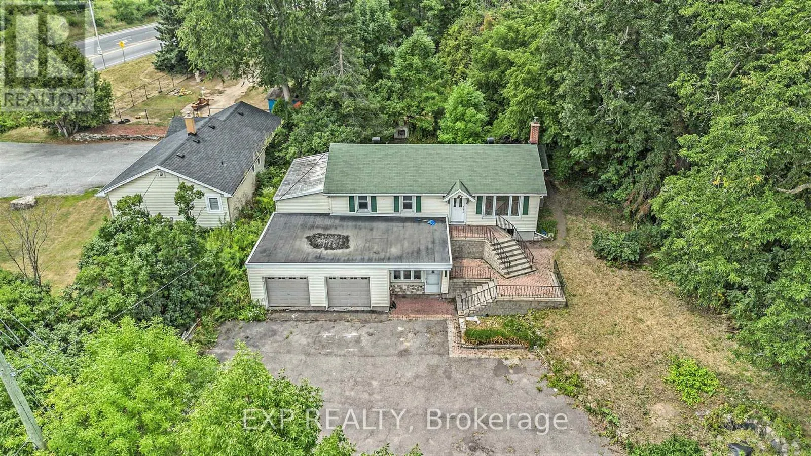 3854 PRINCE OF WALES DRIVE