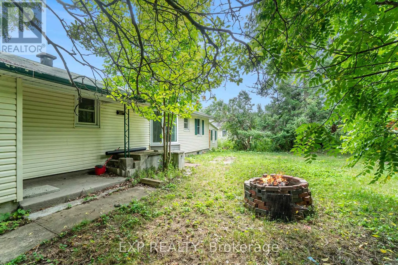 3854 PRINCE OF WALES DRIVE